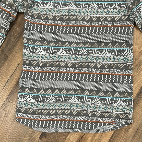 Free Planet 100% cotton Aztec pattern hoodie sweatshirt size Medium gray - Picture 10 of 14